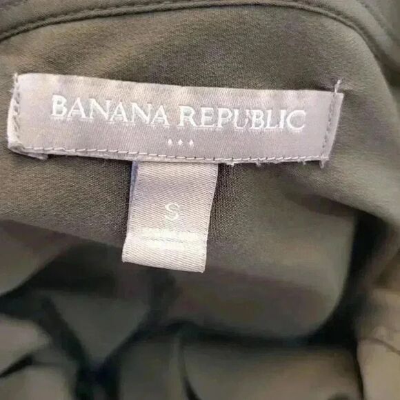 Banana Republic Women's Khaki Green Polyester Long Sleeve V-Neck Shirt w Gold Zi - Picture 5 of 9